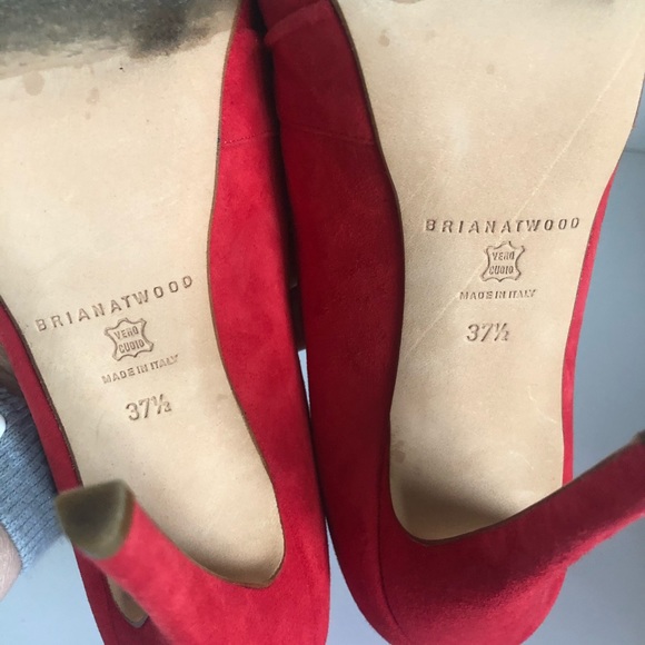 Brian Atwood Red Suede shoe - Picture 3 of 3